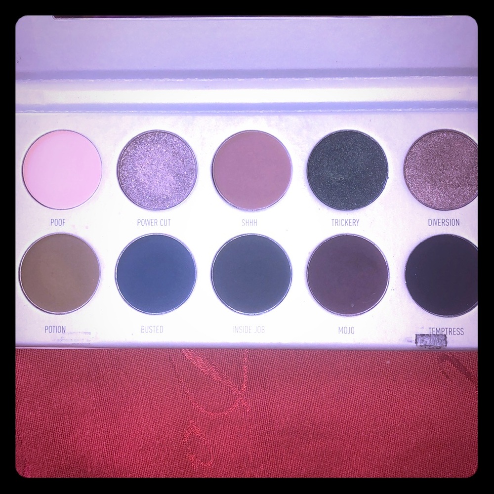 Morphe x Jaclyn Hill Dark Magic eye palette